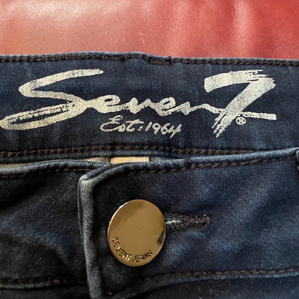 Seven7 crop/ankle jeans